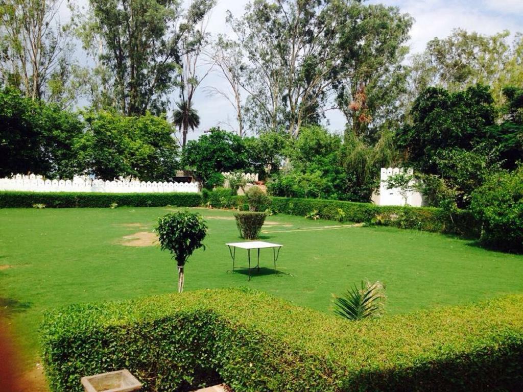 Hotel Surya Palace Agra (Uttar Pradesh)