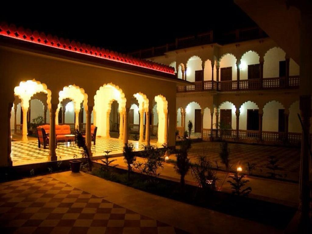 Hotel Surya Palace Agra (Uttar Pradesh)